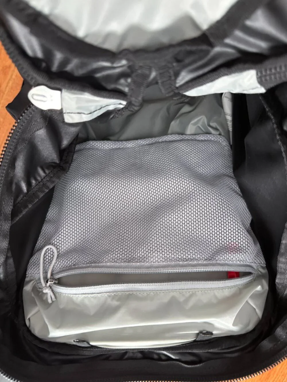 Osprey Tempest 34 Black Hiking Backpacking Backpack - Picture 6 of 15